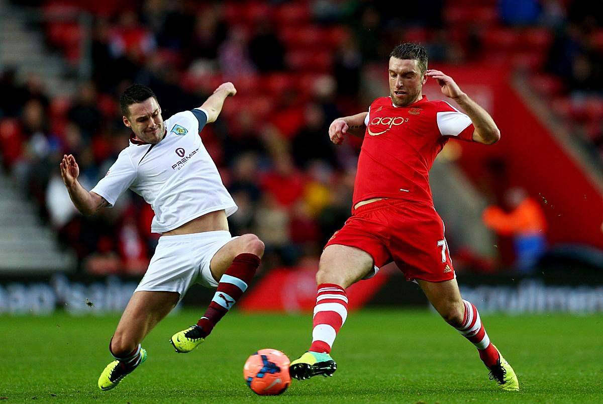 关于关键时刻荷甲焦点战；摩纳哥单刀错失；底气十足；赛季目标并未改变的信息-竞技宝入口