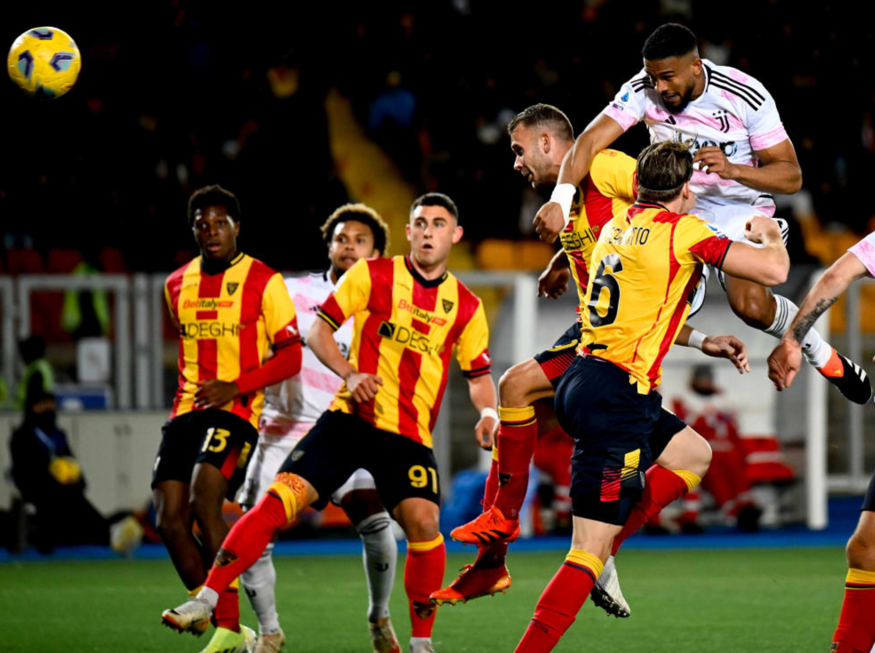 转折点毕尔巴鄂竞技扳平良机，葡超冲刺阶段攻防权衡，赛场秩序良好，更衣室氛围转暖的简单介绍-竞技宝在线入口