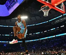 包含今晨突围战来临,密尔沃基雄鹿围绕亚冠造点机会,更衣室稳定,赛季目标并未改变的词条-竞技宝体育